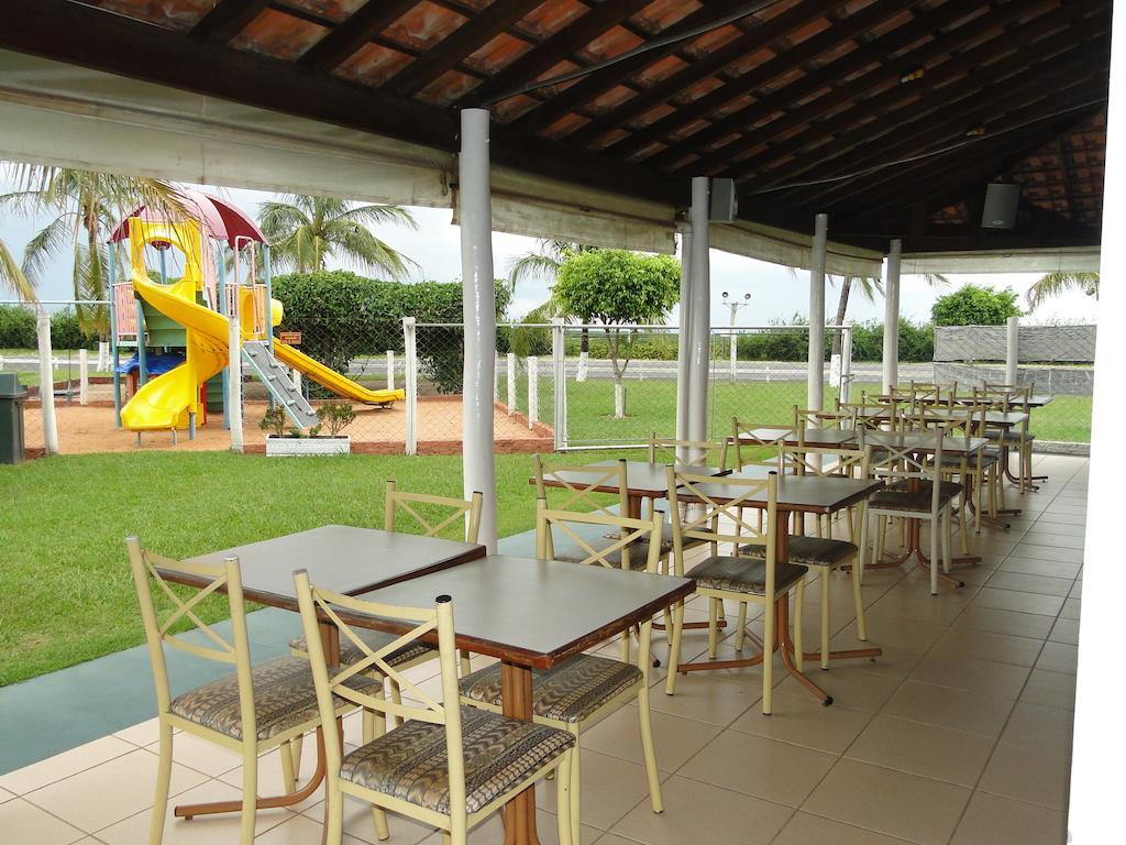 Hotel Pousada Vale Do Sol Em Pompeia Exterior photo