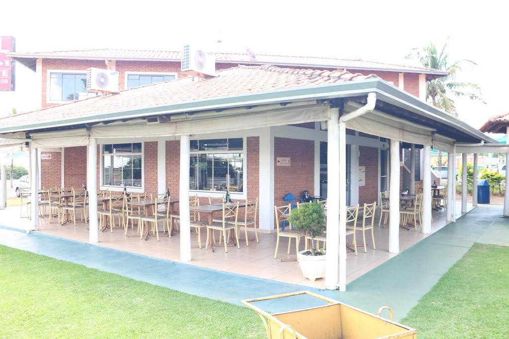 Hotel Pousada Vale Do Sol Em Pompeia Exterior photo